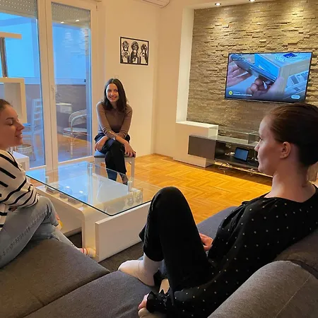 דירה Apartman Osmeh Na Dlanu