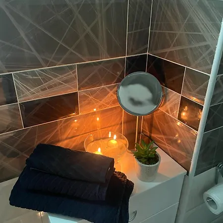 Apartman Osmeh Na Dlanu * סומבור
